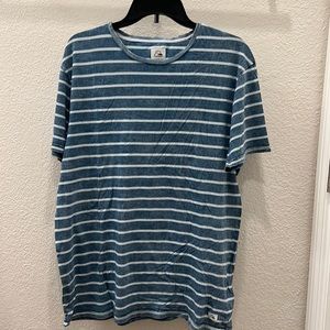 Quicksilver - blue and white stripe t shirt - size Large